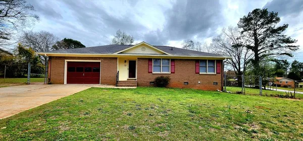 $1,375 | 5592 Cold Stream Drive, Dalzell, SC 29040