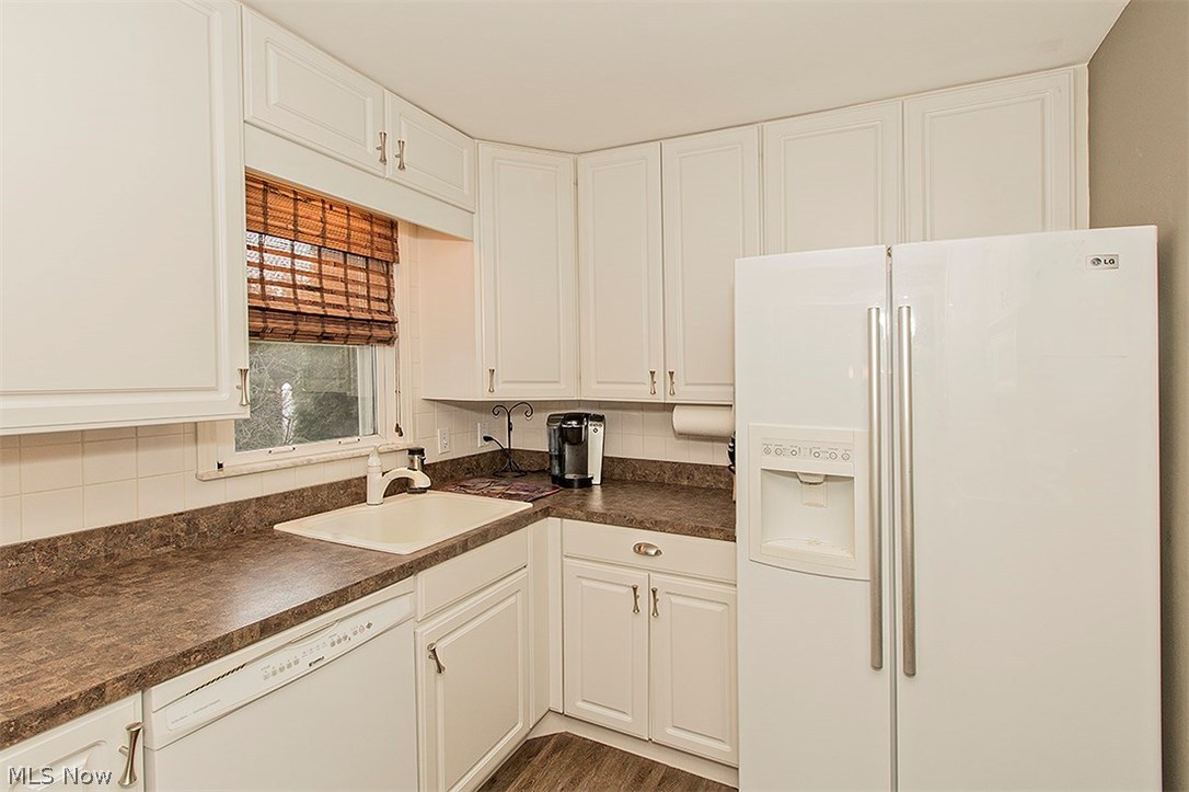 1387 Croyden Road Lyndhurst, OH 44124 - Photo 20 of 35