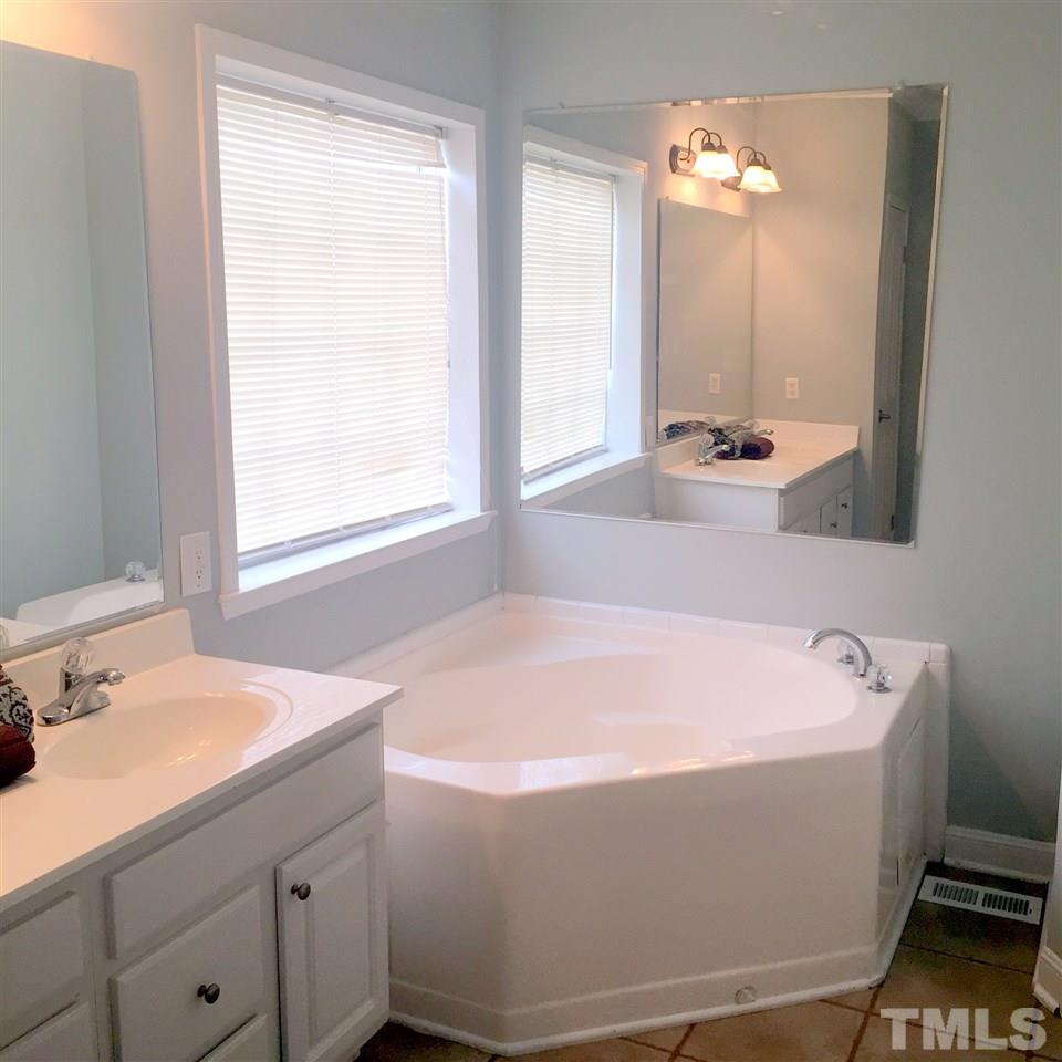 2065 Godwin Lake Road Newton Grove, NC 28366 - Photo 11 of 22 Gallery Image 11
