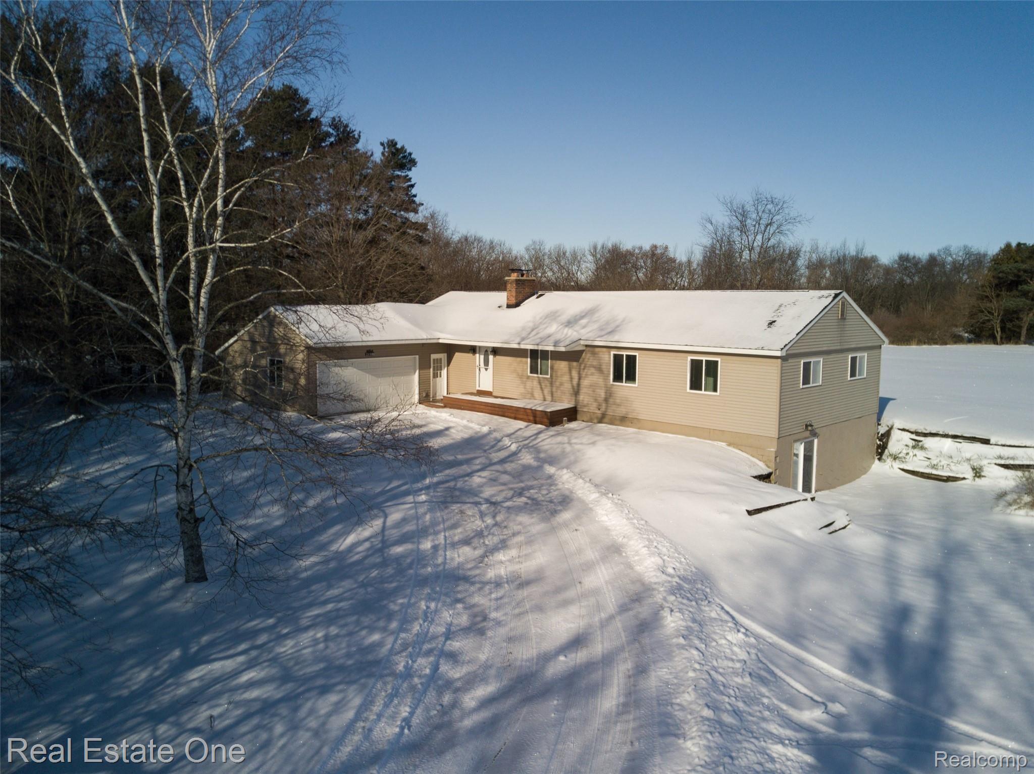 21500 Wasson Road Howell, MI 48843 - Photo 3 of 44 Drone Front.jpg
