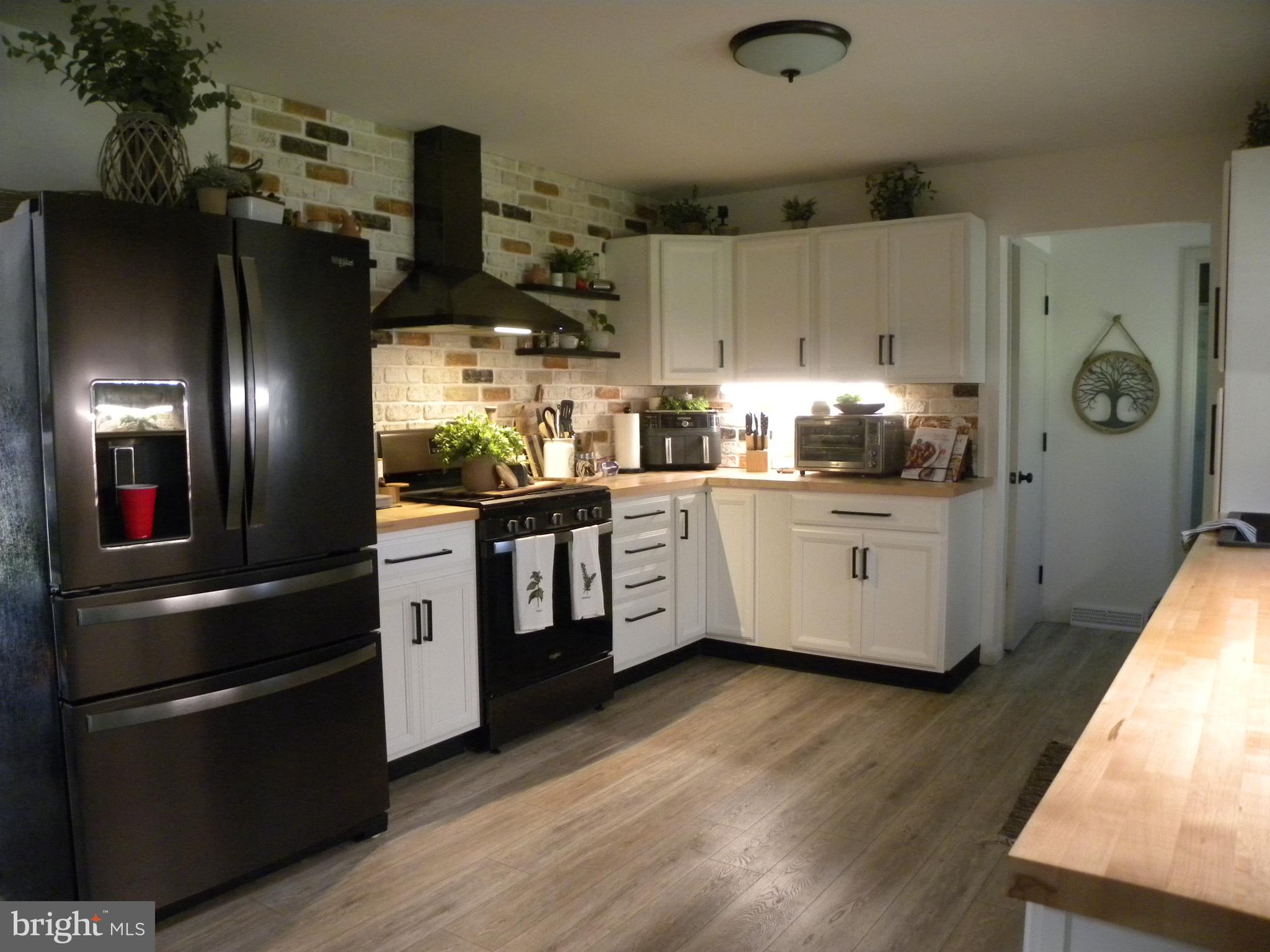 308 Magnolia Road Vineland, NJ 08360 - Photo 17 of 32