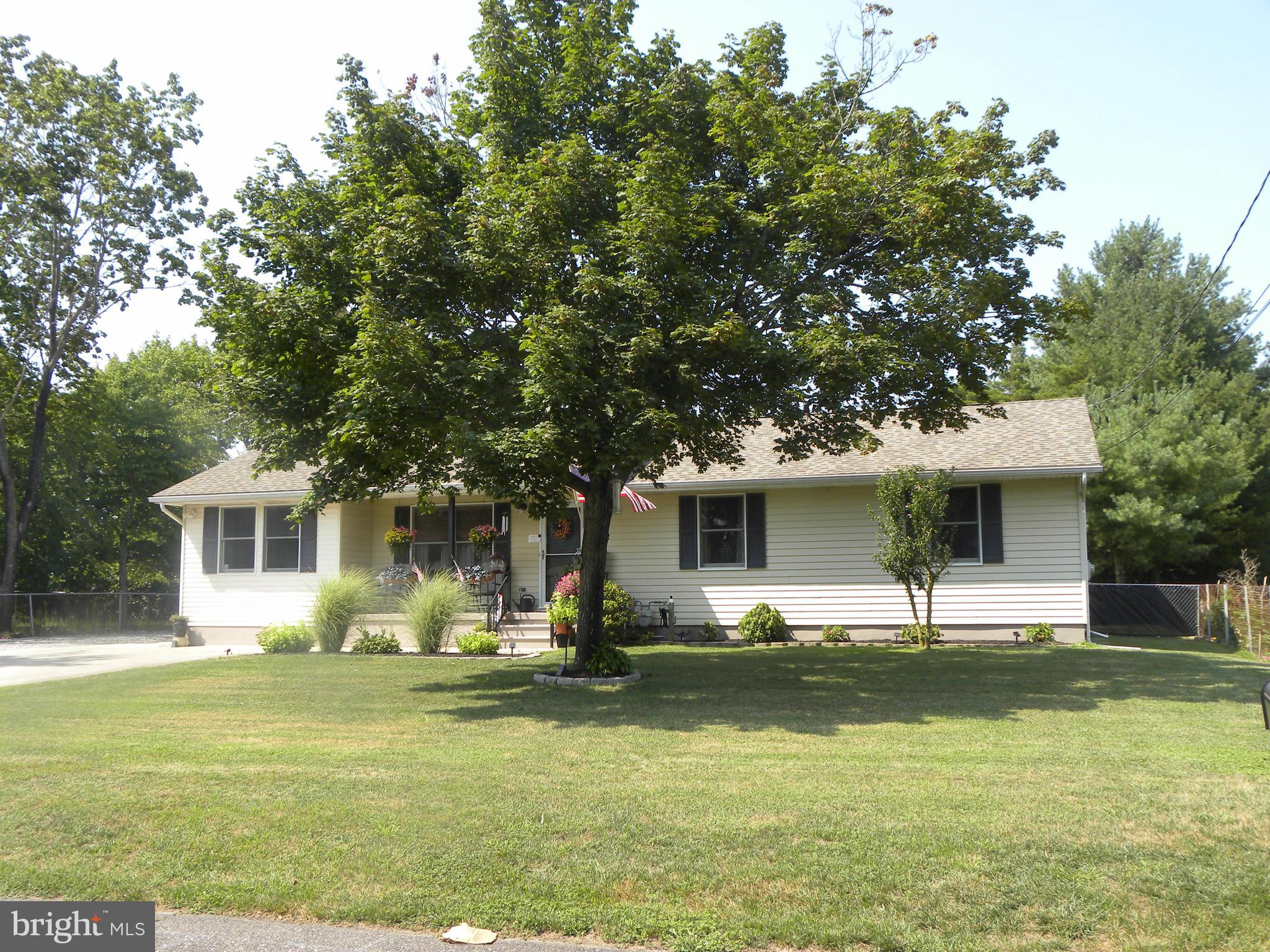 308 Magnolia Road Vineland, NJ 08360 - Photo 2 of 32