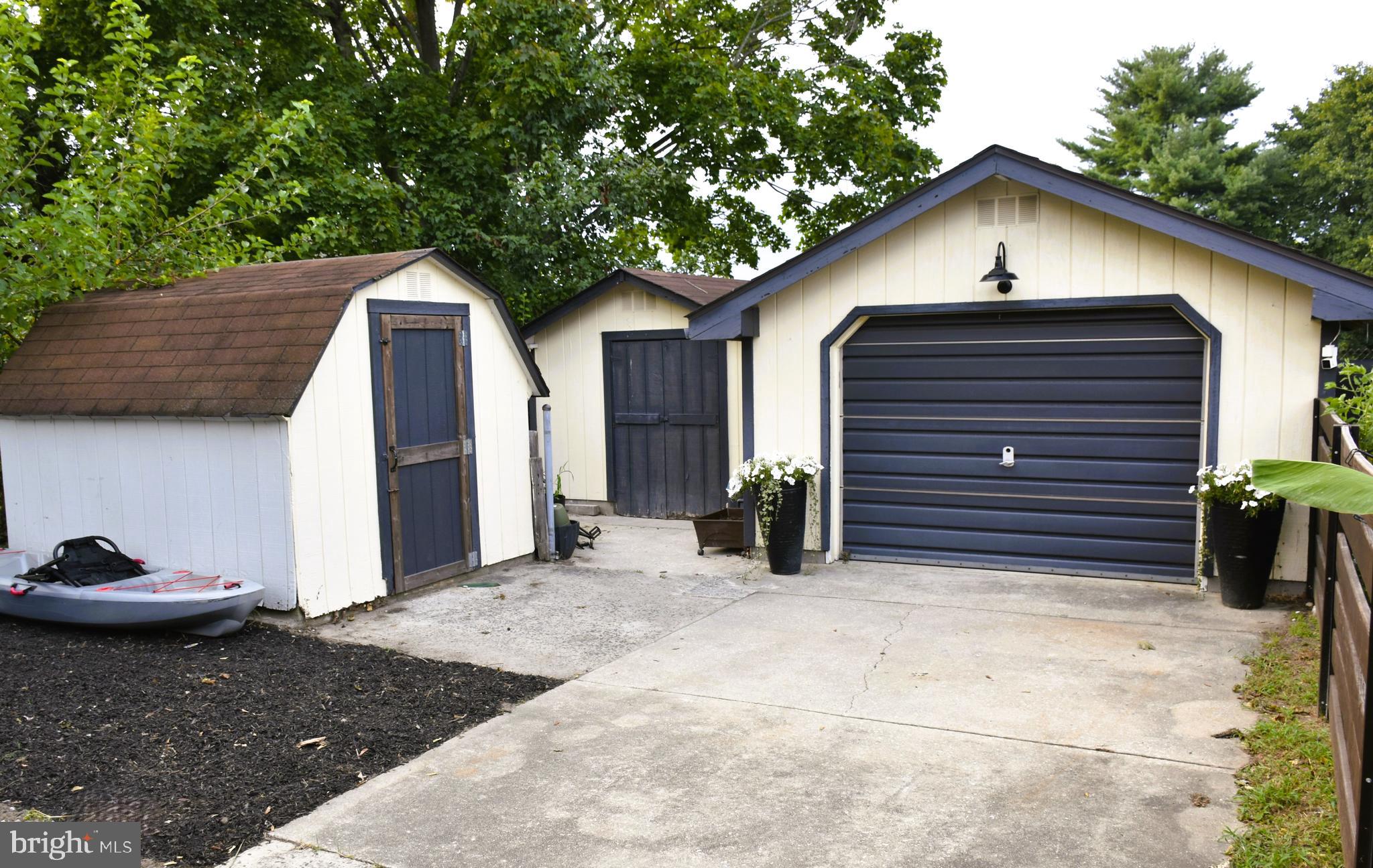 308 Magnolia Road Vineland, NJ 08360 - Photo 5 of 32
