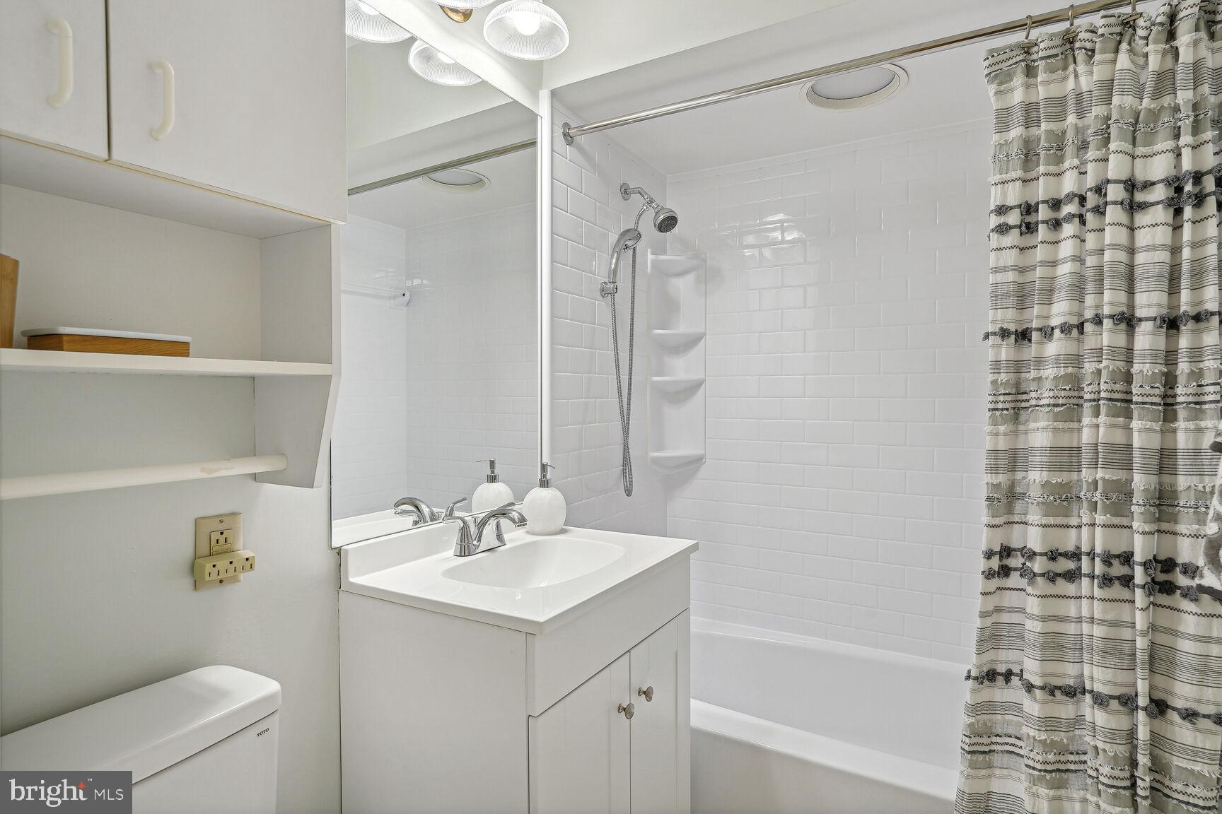 402 G Street Southeast Washington, DC 20003 - Photo 24 of 30