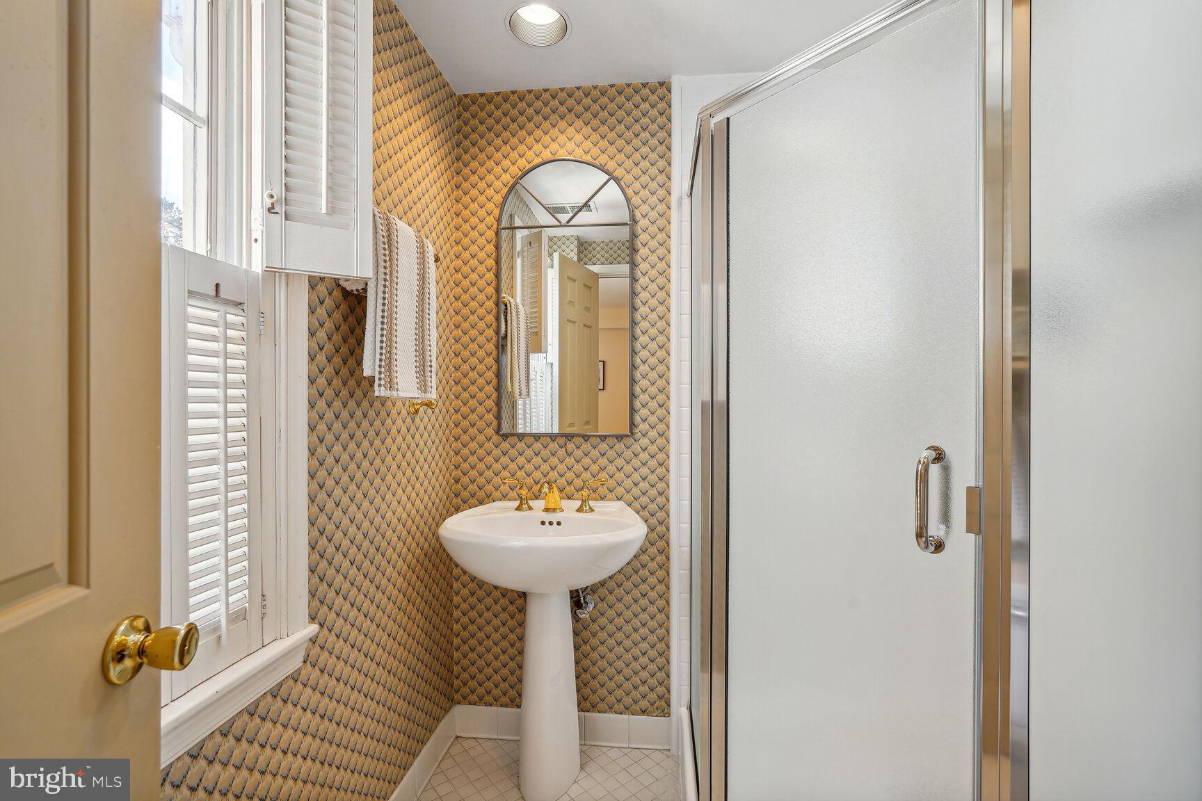 402 G Street Southeast Washington, DC 20003 - Photo 26 of 30