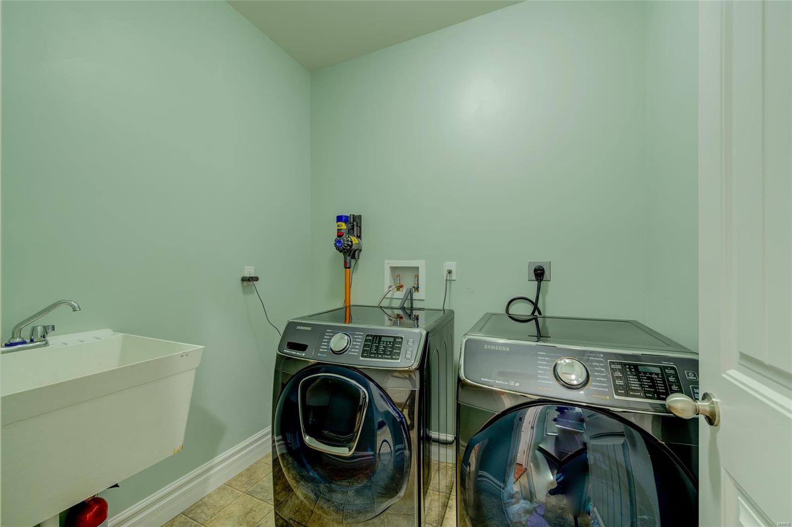 445 Maple Rise Path Chesterfield, MO 63005 - Photo 24 of 52 Gallery Image 24