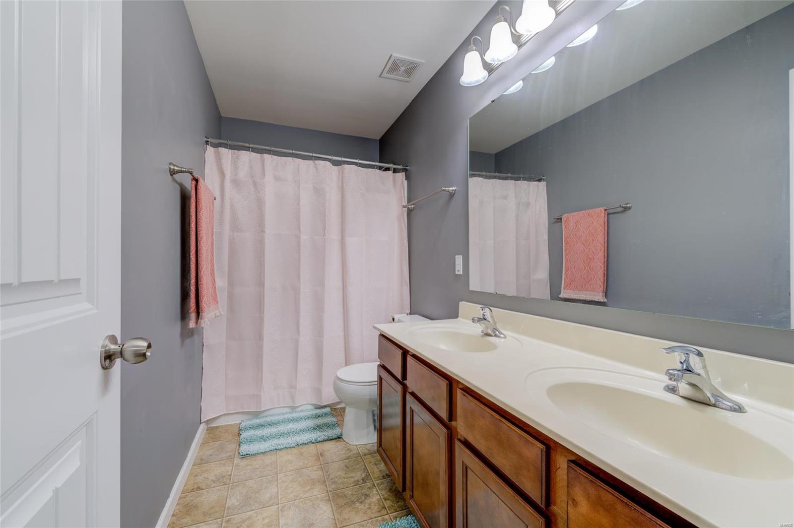 445 Maple Rise Path Chesterfield, MO 63005 - Photo 32 of 52 Gallery Image 32