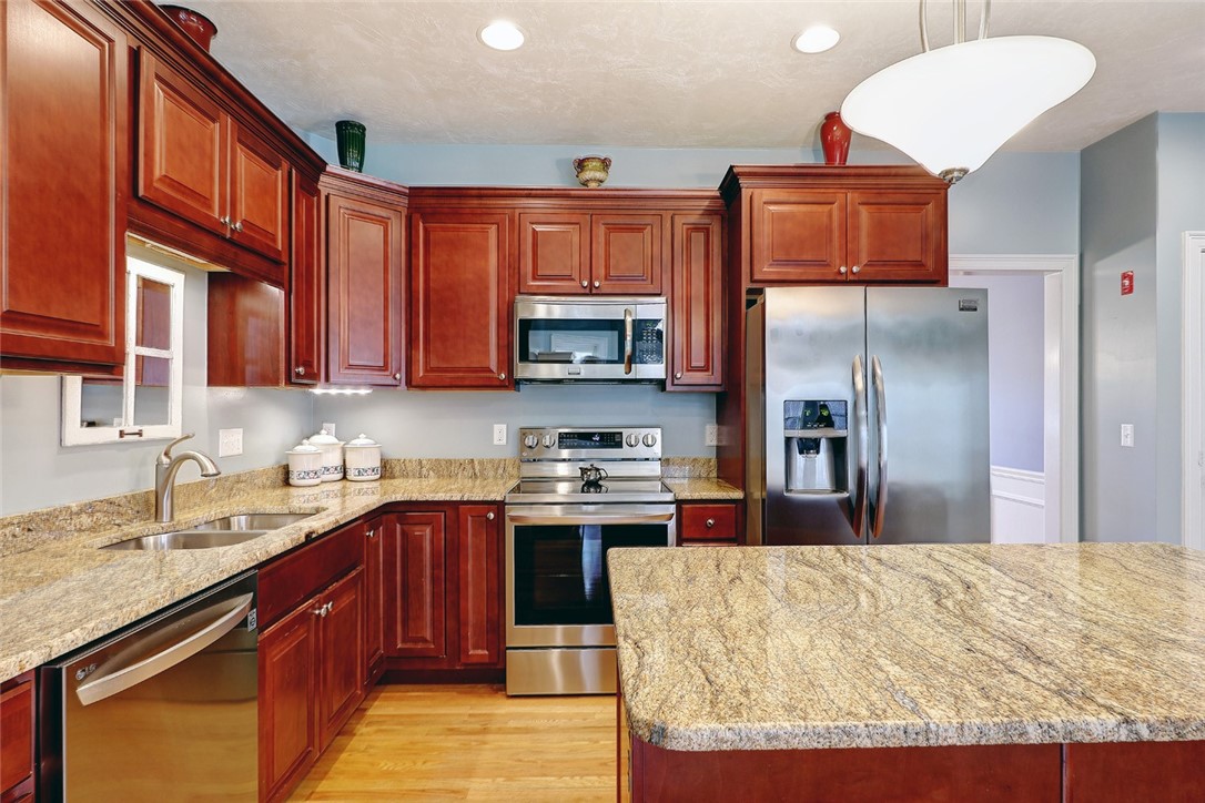 40 Britts Ridge Cumberland, RI 02864 - Photo 12 of 40