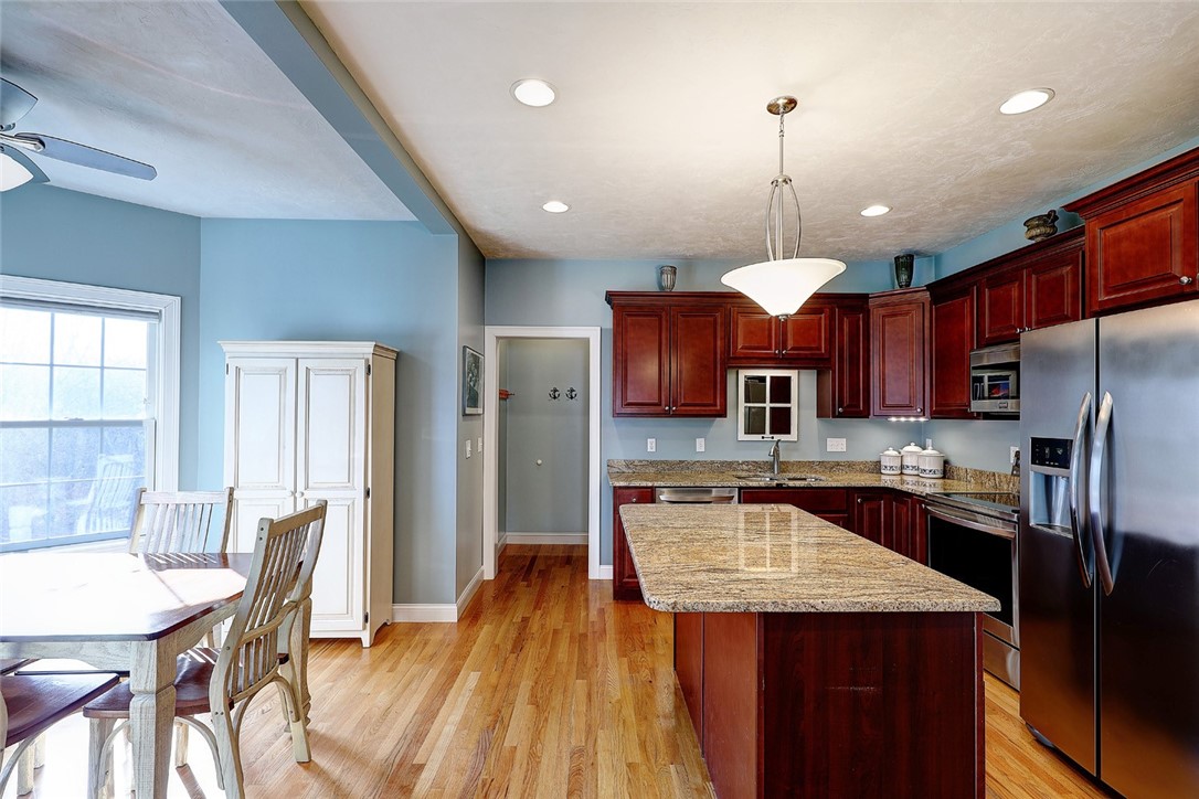 40 Britts Ridge Cumberland, RI 02864 - Photo 9 of 40