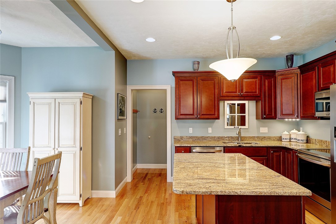 40 Britts Ridge Cumberland, RI 02864 - Photo 10 of 40