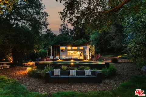 $3,200,000 | 19809 Montau Drive, Topanga, CA 90290
