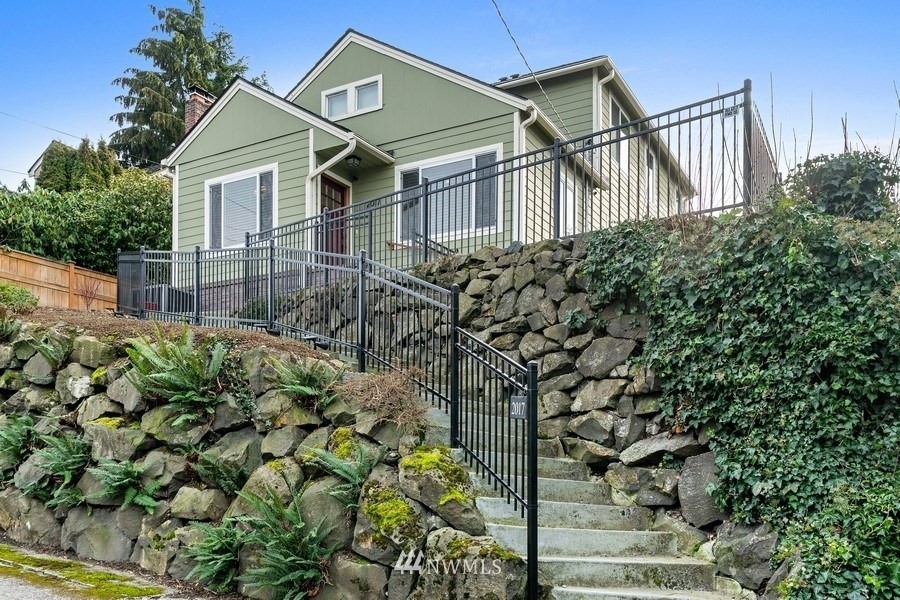2017 North 80th Street Seattle, WA 98103 - Photo 2 of 31 Gallery Image 2