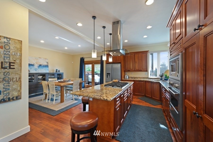 2017 North 80th Street Seattle, WA 98103 - Photo 11 of 31 Gallery Image 11
