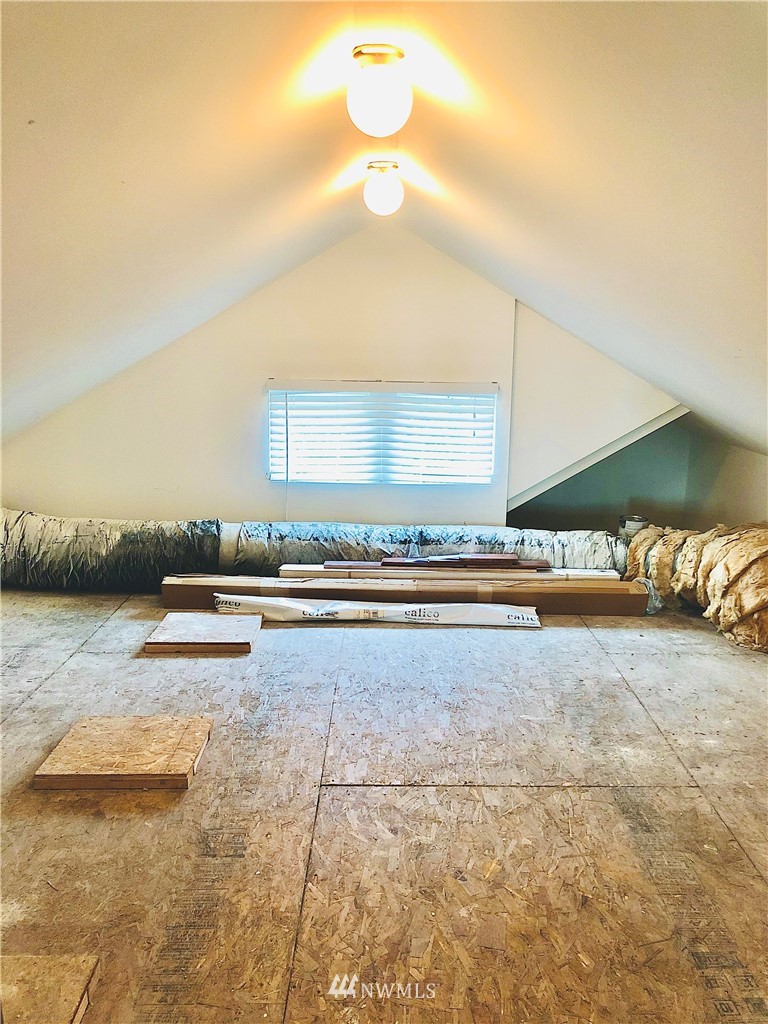 2017 North 80th Street Seattle, WA 98103 - Photo 20 of 31 Gallery Image 20