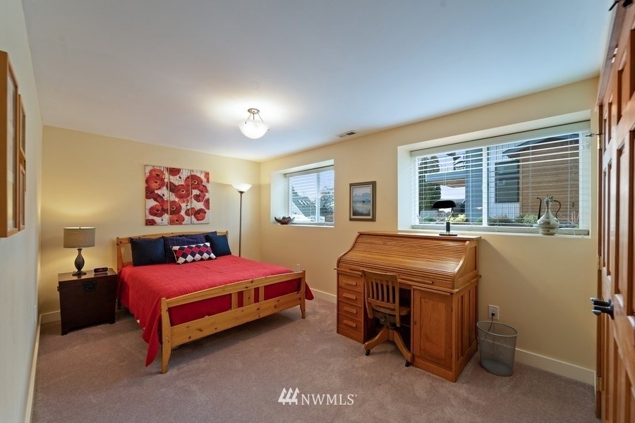 2017 North 80th Street Seattle, WA 98103 - Photo 22 of 31 Gallery Image 22
