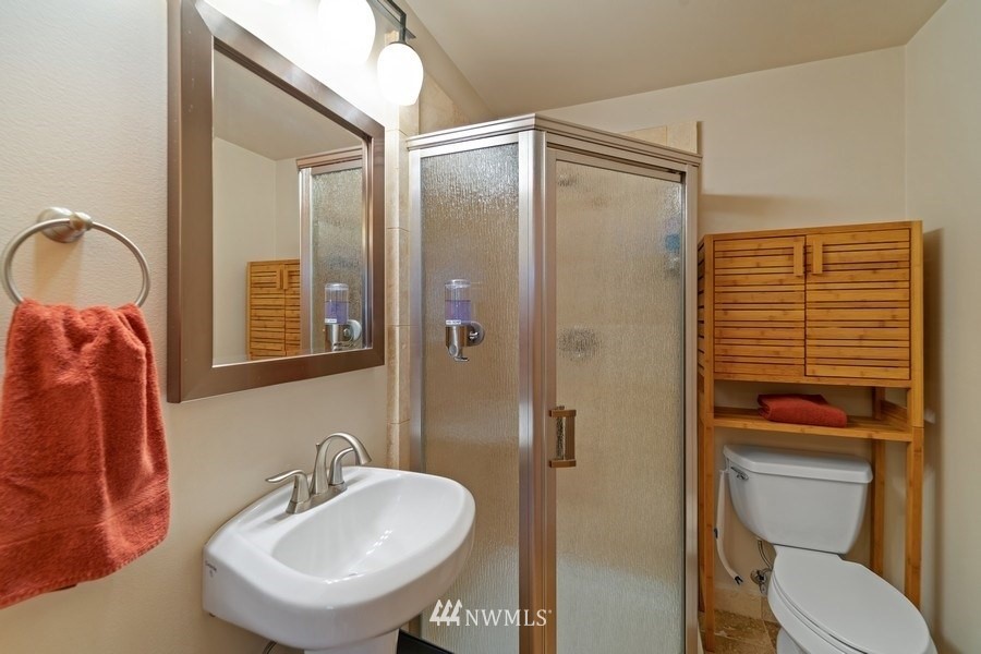 2017 North 80th Street Seattle, WA 98103 - Photo 23 of 31 Gallery Image 23