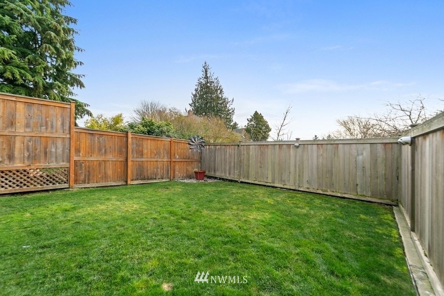 2017 North 80th Street Seattle, WA 98103 - Photo 30 of 31 Gallery Image 30
