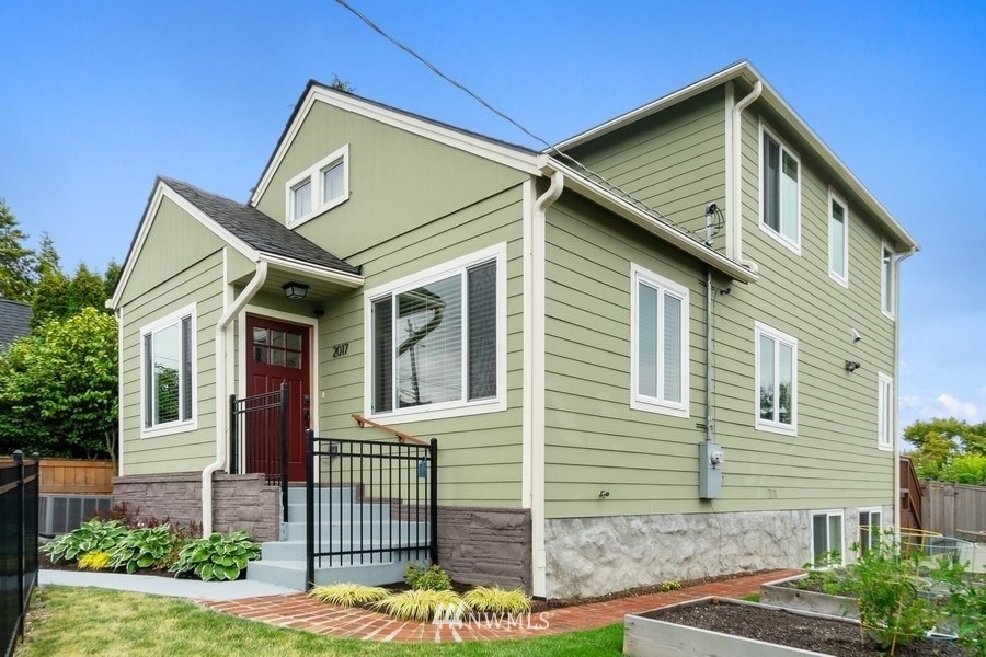 2017 North 80th Street Seattle, WA 98103 - Photo 5 of 31 Gallery Image 5