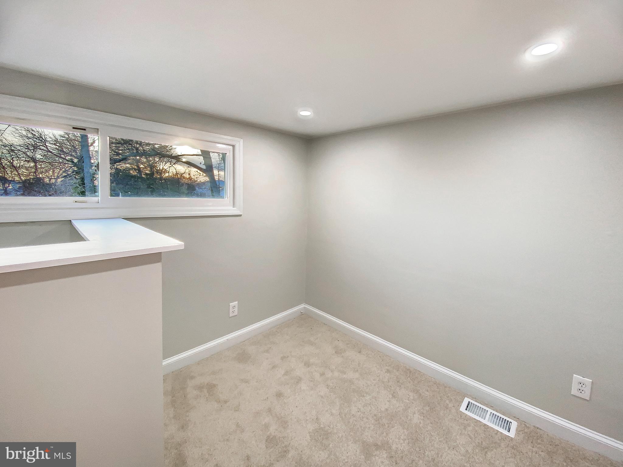 2897 Willoughby Road Baltimore, MD 21234 - Photo 22 of 33 Bonus room for office/playroom, etc.