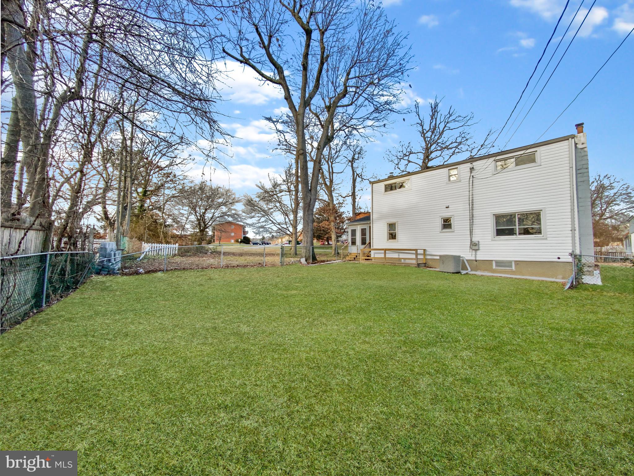 2897 Willoughby Road Baltimore, MD 21234 - Photo 30 of 33 backyard