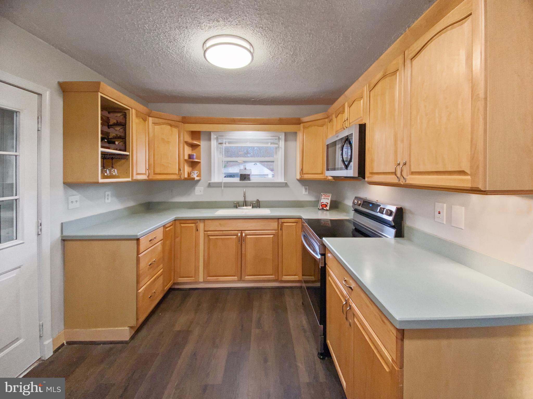 2897 Willoughby Road Baltimore, MD 21234 - Photo 7 of 33 Kitchen has plenty of counter space.