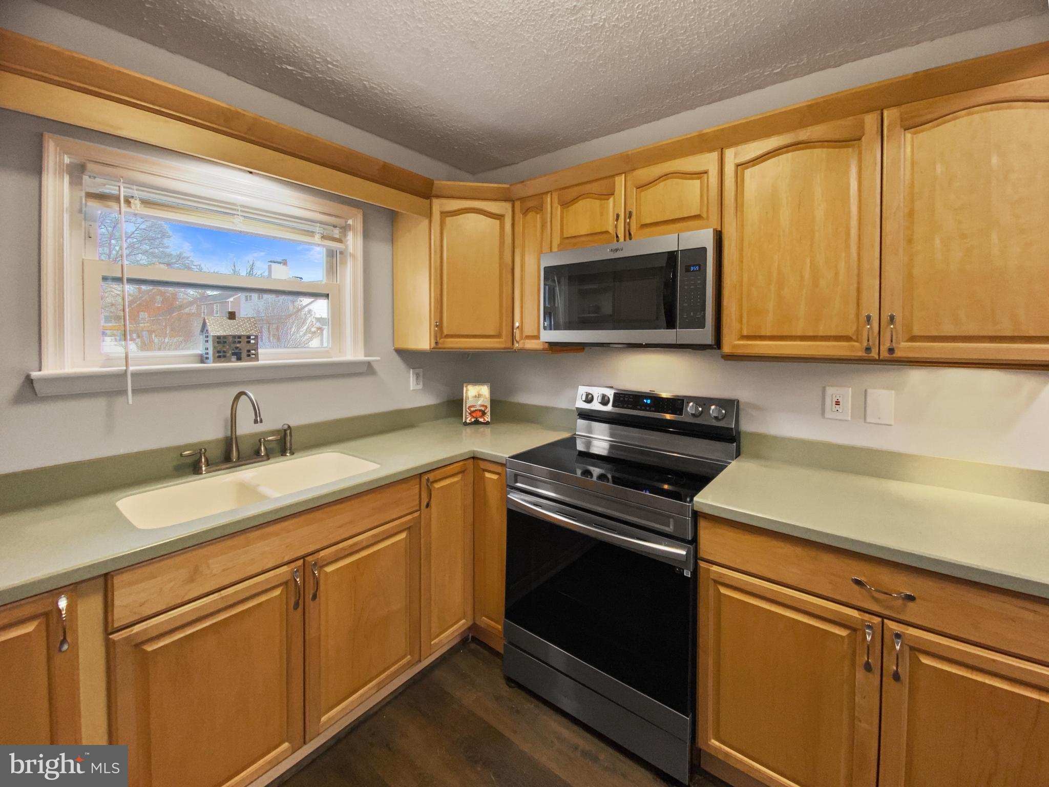 2897 Willoughby Road Baltimore, MD 21234 - Photo 9 of 33 Kitchen has plenty of counter space.