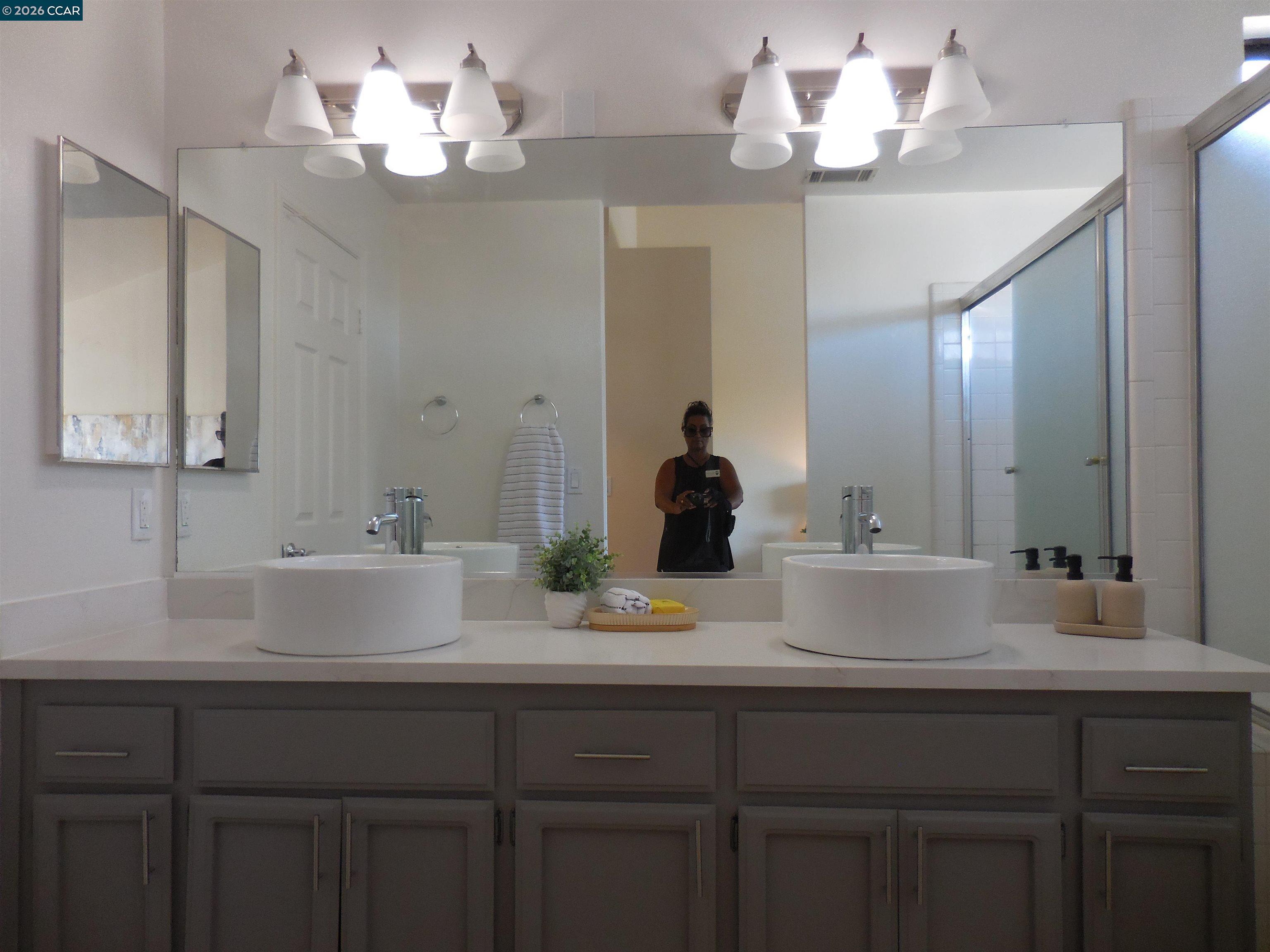 301 Del Monte Way, Unit END Pinole, CA 94564 - Photo 26 of 40 Gallery Image 26
