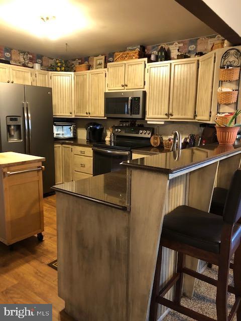 7 Thornbury Road Reading, PA 19606 - Photo 4 of 21 Kitchen