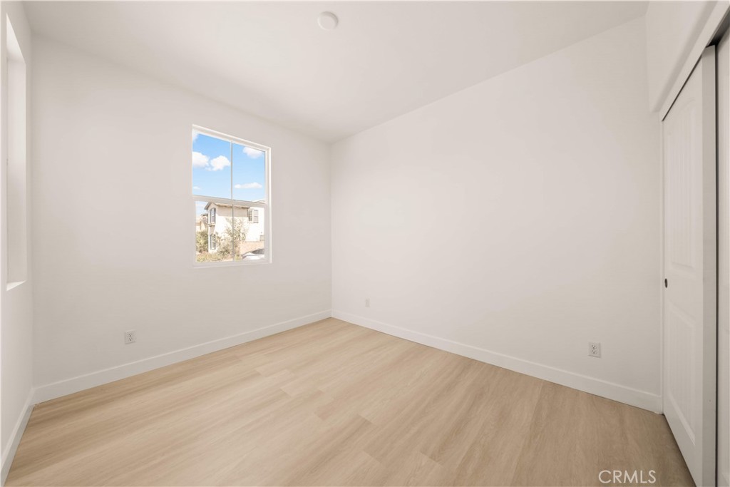 13296 Joliet Drive Rancho Cucamonga, CA 91739 - Photo 17 of 69 an empty room with a window