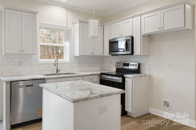 $325,000 | 133 Park Ridge Avenue, Swannanoa, NC 28778