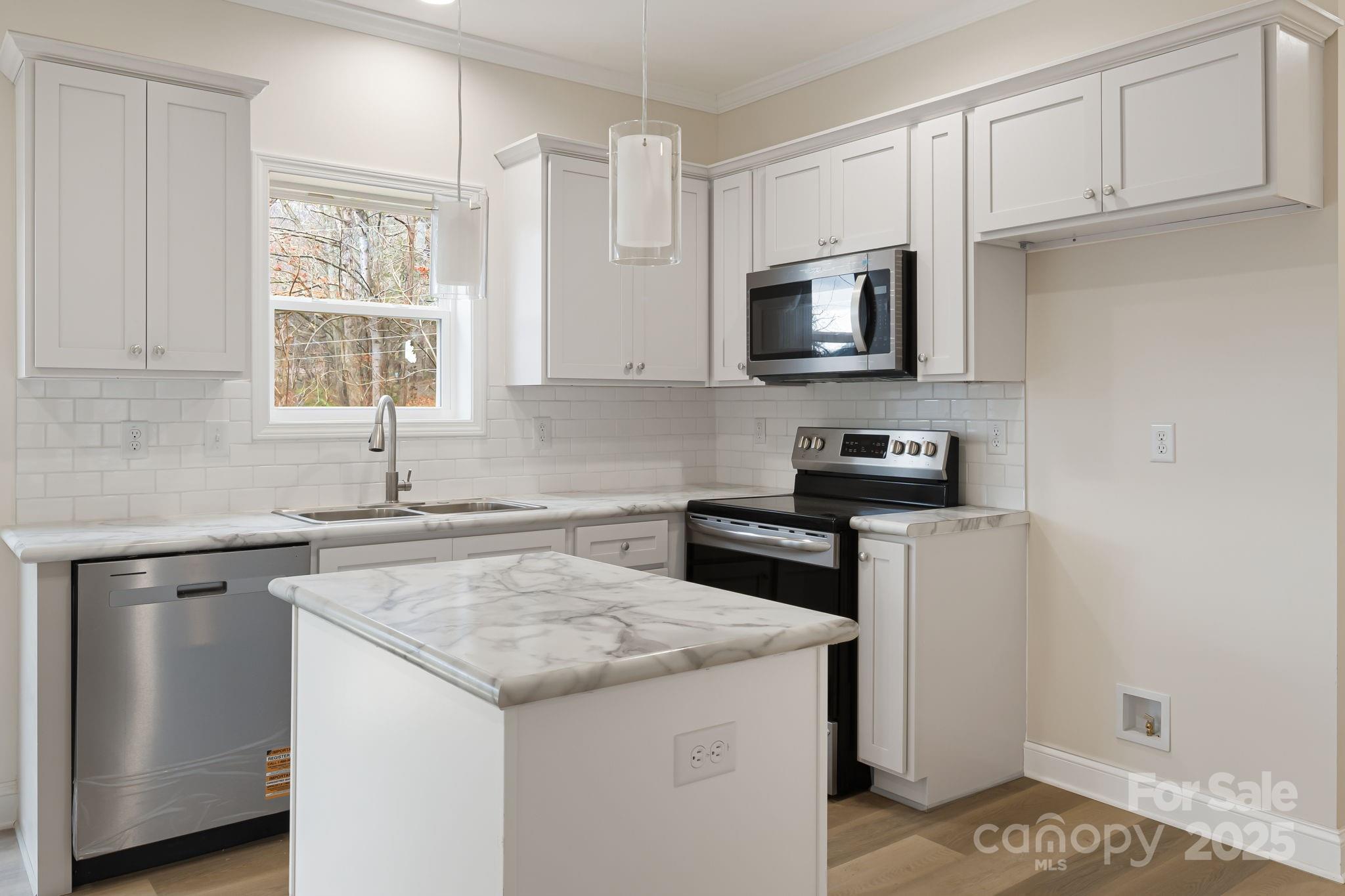 133 Park Ridge Avenue Swannanoa, NC 28778 - Photo 14 of 32