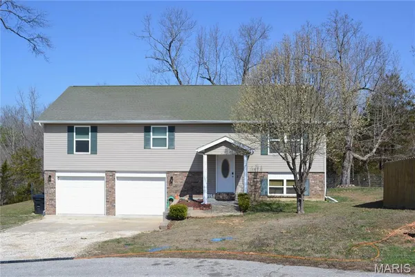 $265,000 | 14135 Hopi Lane, Dixon, MO 65459