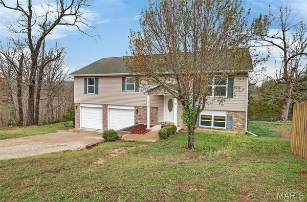 $265,000 | 14135 Hopi Lane, Dixon, MO 65459