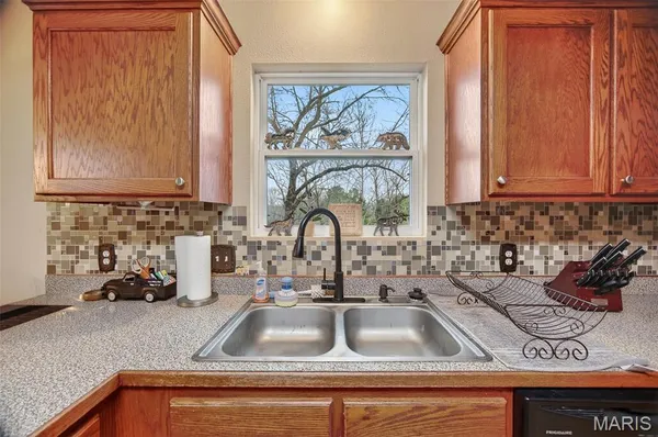 $265,000 | 14135 Hopi Lane, Dixon, MO 65459