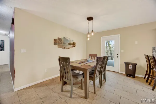 $265,000 | 14135 Hopi Lane, Dixon, MO 65459