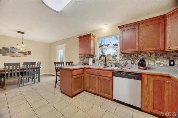 $265,000 | 14135 Hopi Lane, Dixon, MO 65459