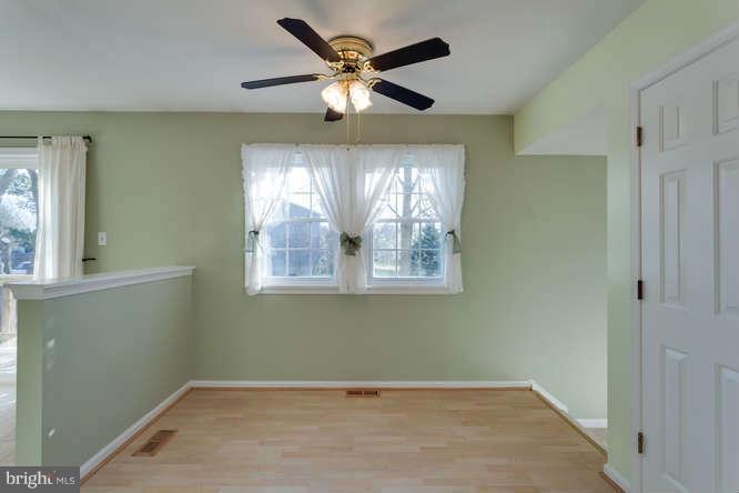 4337 Cub Run Road Chantilly, VA 20151 - Photo 15 of 30 Kitchen