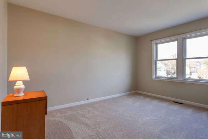 4337 Cub Run Road Chantilly, VA 20151 - Photo 25 of 30 Bedroom