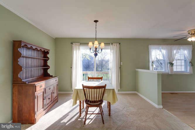 4337 Cub Run Road Chantilly, VA 20151 - Photo 10 of 30 Dining Room