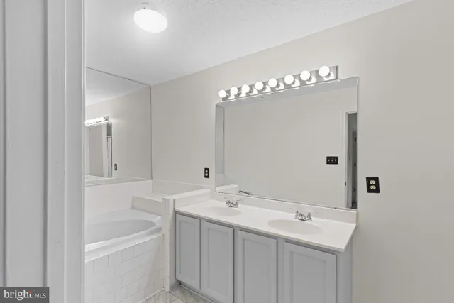 $500,000 | 2584 Windy Oak Court, Crofton, MD 21114