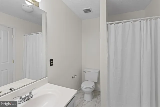 $500,000 | 2584 Windy Oak Court, Crofton, MD 21114