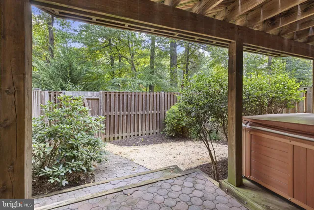 $500,000 | 2584 Windy Oak Court, Crofton, MD 21114