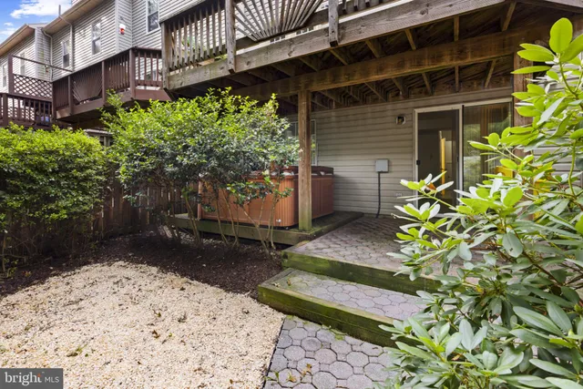 $500,000 | 2584 Windy Oak Court, Crofton, MD 21114