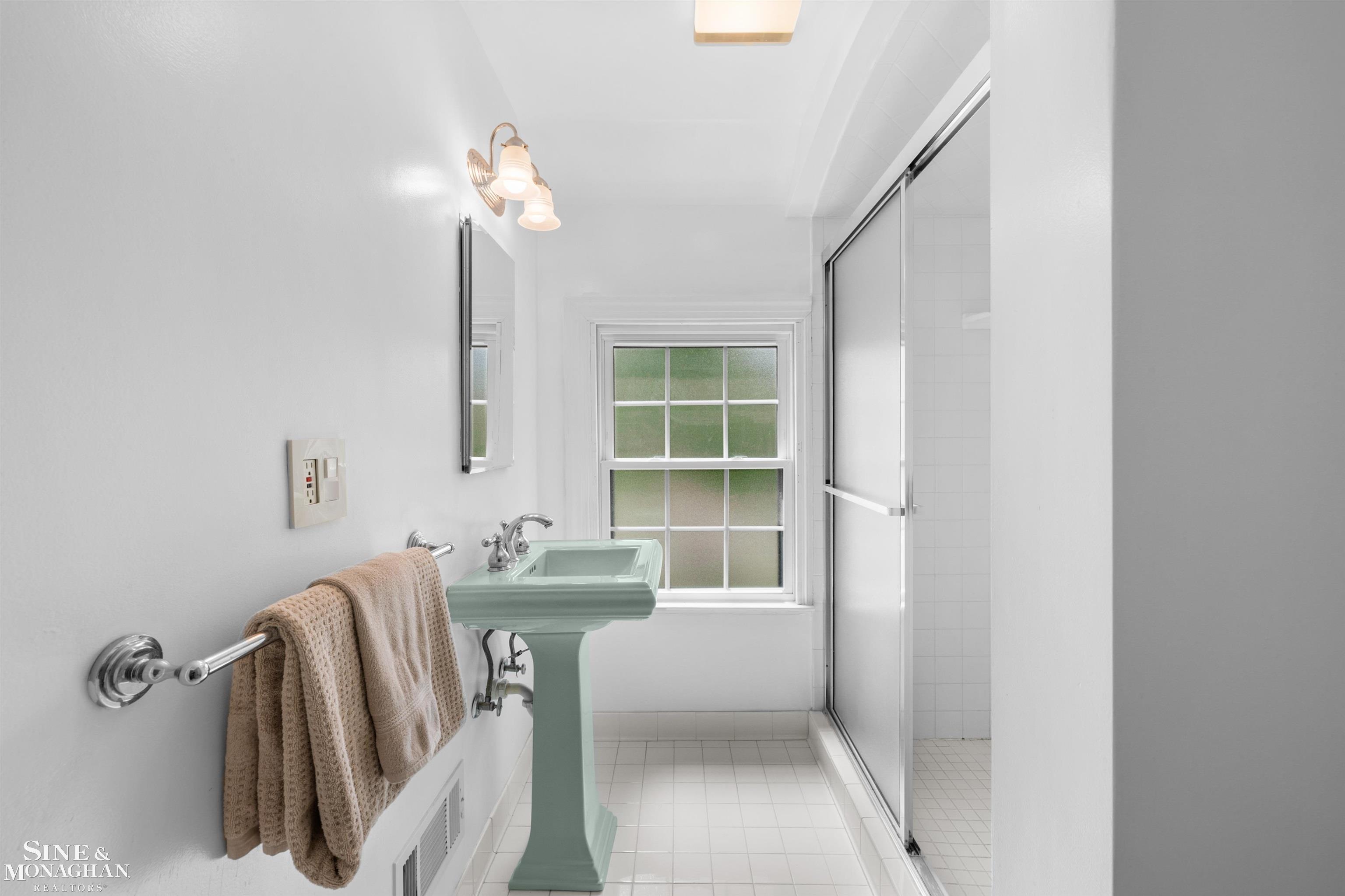 652 Pemberton Road Grosse Pointe Park, MI 48230 - Photo 33 of 54 Gallery Image 33
