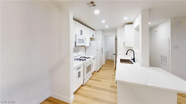 $1,750 | 2200 South Fort Apache Road, Unit 2047, Las Vegas, NV 89117