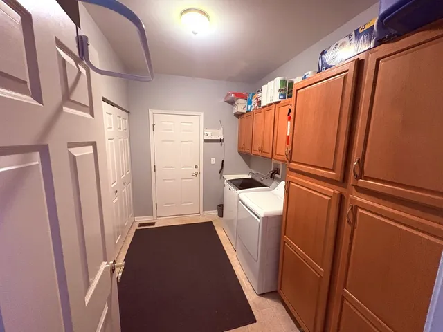 $269,900 | 1461 Waterside Drive, DeKalb, IL 60115