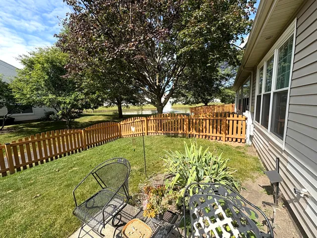 $269,900 | 1461 Waterside Drive, DeKalb, IL 60115