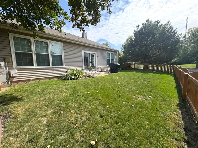 $269,900 | 1461 Waterside Drive, DeKalb, IL 60115