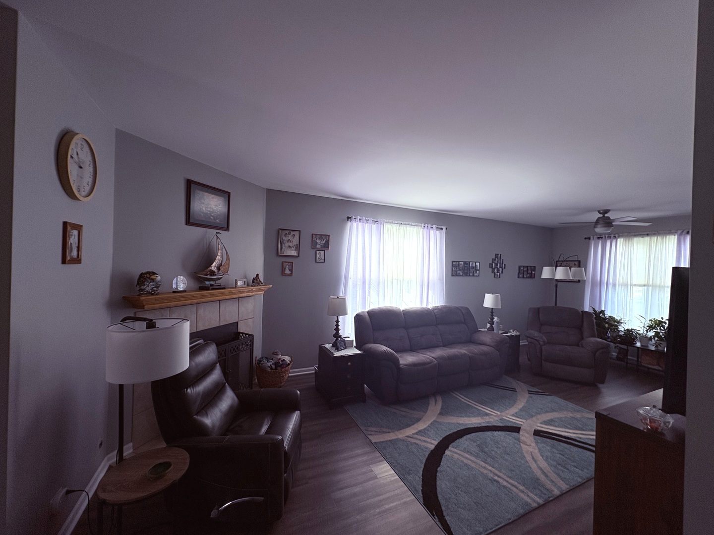 1461 Waterside Drive DeKalb, IL 60115 - Photo 5 of 29 a living room with furniture