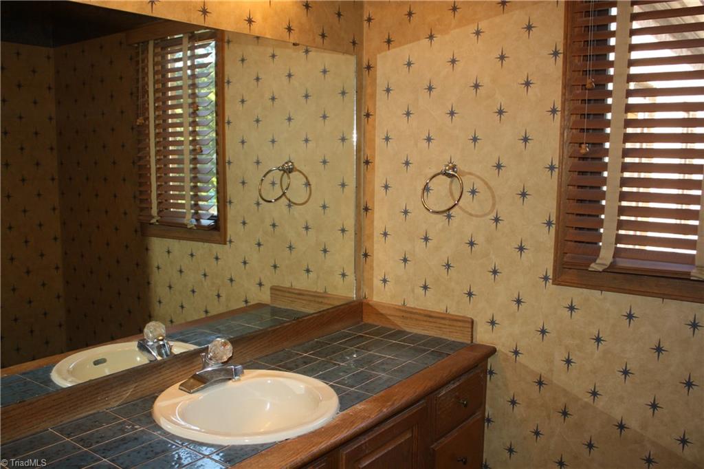 5416 Tower Road Greensboro, NC 27410 - Photo 11 of 19 Gallery Image 11